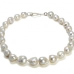 Large baroque pearl necklace